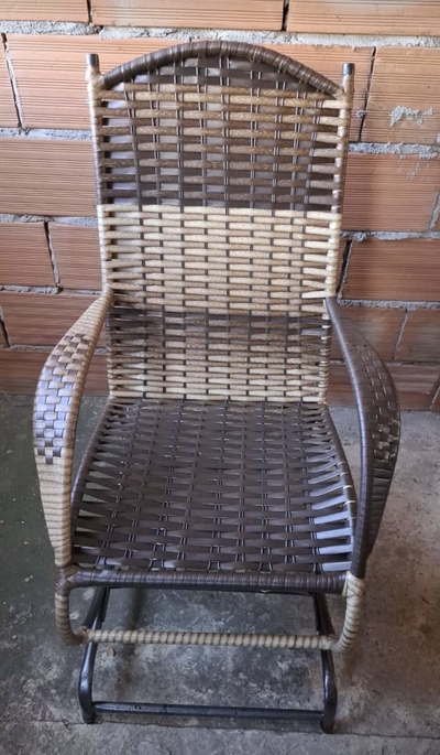 Cadeiras de balanço novas cada